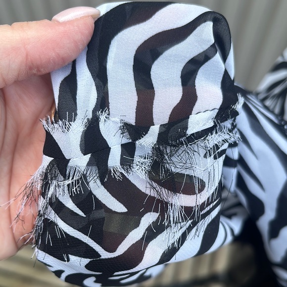 Joseph Ribkoff Vintage Y2K Zebra Print, Halter, Knee Length Dress Sz 10 Back zip - Picture 14 of 15